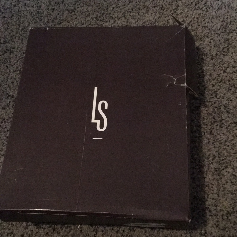 Leila Stone Heeled black boots